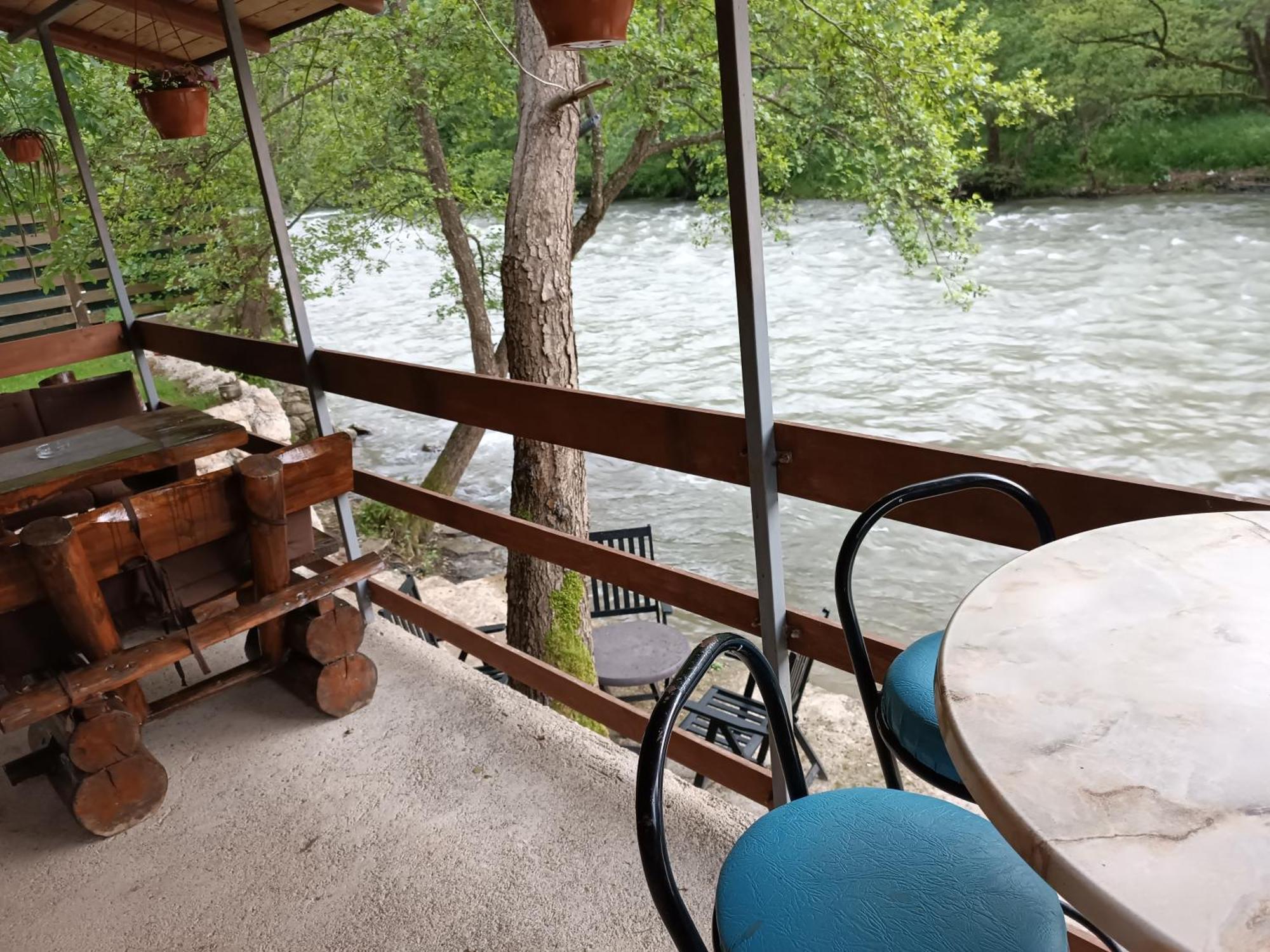 Cottage Auto Camp Vinac ヤイツェ 部屋 写真